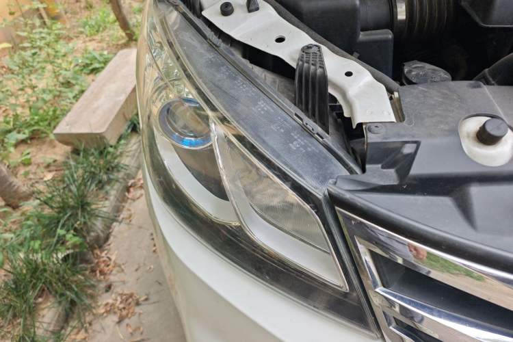 Used SAIC MAXUS G10 2018 PLUS 2.0T Automatic Elite Edition Right Front Headlight