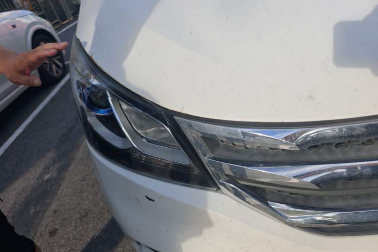 Used SAIC MAXUS G10 2018 PLUS 2.0T Automatic Elite Edition Right Front Headlight