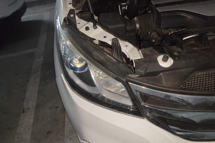 Used SAIC MAXUS G10 2018 PLUS 2.0T Automatic Elite Edition Right Front Headlight