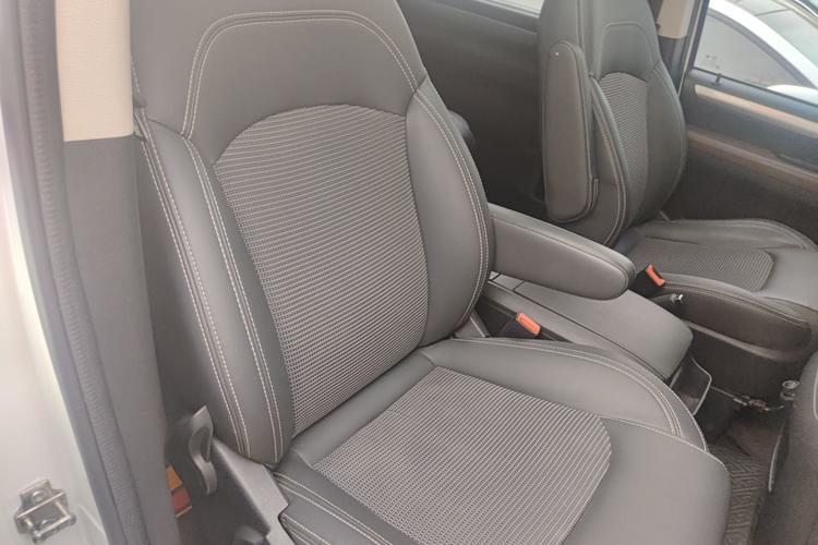 Used SAIC MAXUS G10 2018 PLUS 2.0T Automatic Elite Edition Right Front Seat