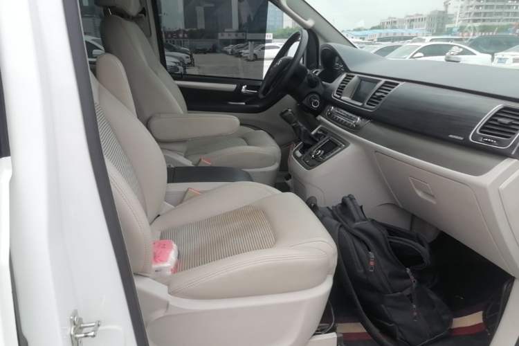 Used SAIC MAXUS G10 2018 PLUS 2.4L Manual Elite Edition Right Front Seat