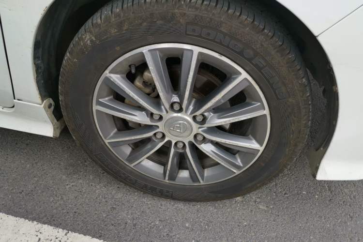 Used SAIC MAXUS G10 2018 PLUS 2.0T Automatic Flagship Edition Right Front Wheel Hub