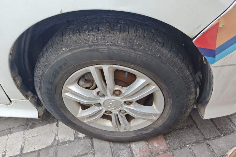 Used SAIC MAXUS G10 2018 PLUS 1.9T Manual Elite Edition Diesel Right Front Wheel Hub