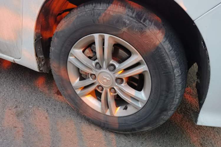 Used SAIC MAXUS G10 2018 PLUS 1.9T Manual Elite Edition Diesel Right Front Wheel Hub