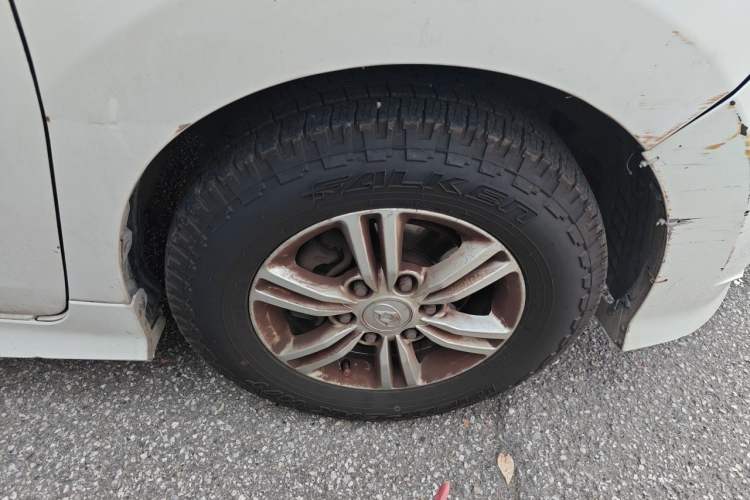 Used SAIC MAXUS G10 2018 PLUS 2.0T Automatic Smart Edition Right Front Wheel Hub