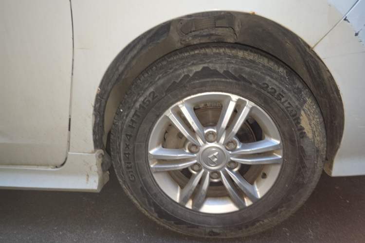 Used SAIC MAXUS G10 2018 PLUS 2.0T Automatic Elite Edition Right Front Wheel Hub