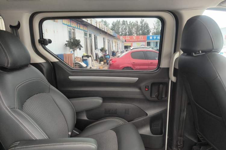 Used SAIC MAXUS G10 2018 PLUS 2.0T Automatic Elite Edition Right Rear Door Interior
