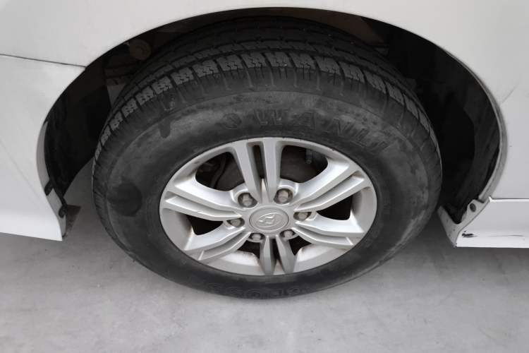 Used SAIC MAXUS G10 2018 PLUS 2.0T Automatic Elite Edition Right Rear Wheel Hub