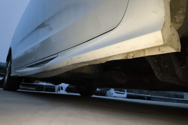 Used SAIC MAXUS G10 2018 PLUS 2.0T Automatic Elite Edition Right Side Sill