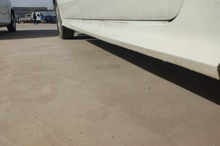 Used SAIC MAXUS G10 2018 PLUS 2.0T Automatic Smart Edition Right Side Sill