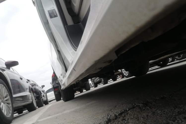 Used SAIC MAXUS G10 2018 PLUS 2.4L Manual Elite Edition Right Side Sill