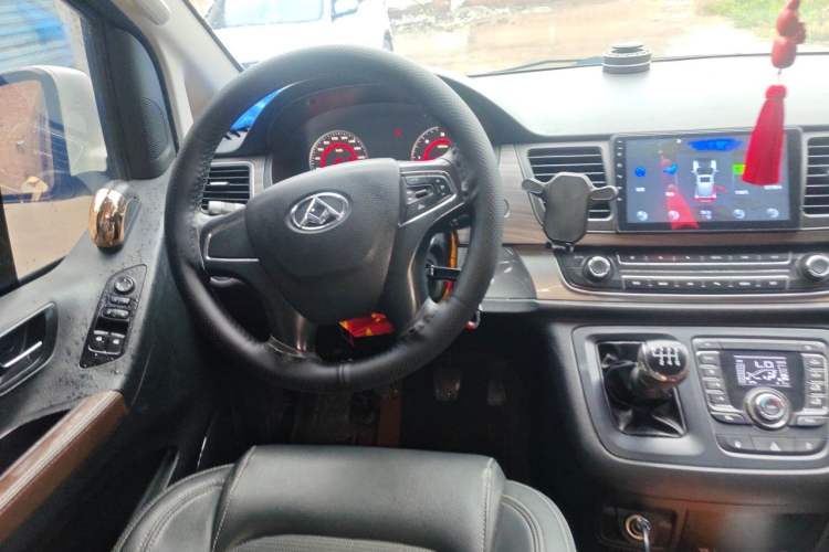 Used SAIC MAXUS G10 2018 PLUS 1.9T Manual Elite Edition Diesel Steering Wheel
