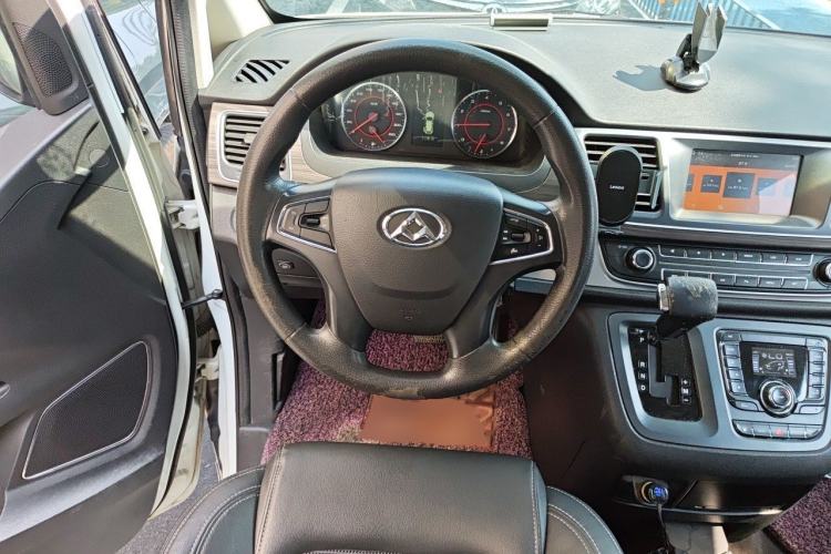 Used SAIC MAXUS G10 2018 PLUS 2.0T Automatic Elite Edition Steering Wheel