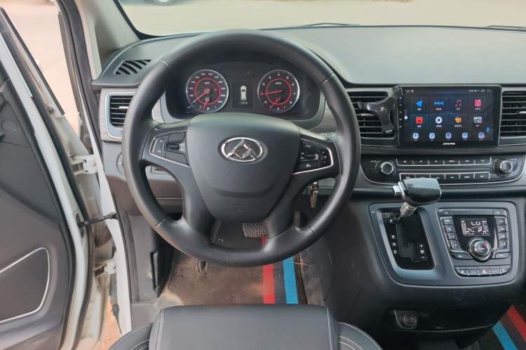 Used SAIC MAXUS G10 2018 PLUS 2.0T Automatic Elite Edition Steering Wheel