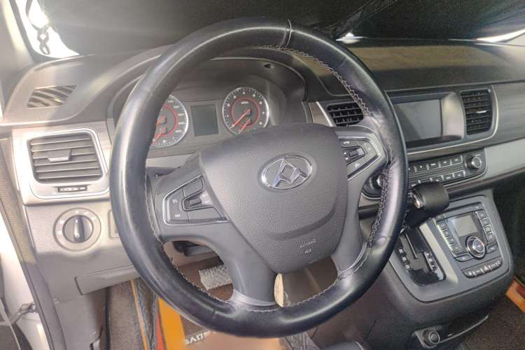 Used SAIC MAXUS G10 2018 PLUS 2.0T Automatic Elite Edition Steering Wheel