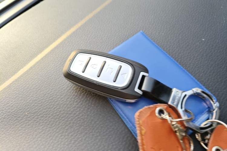 Used SAIC MAXUS G10 2018 PLUS 2.0T Automatic Luxury Executive Edition Vehicle Key