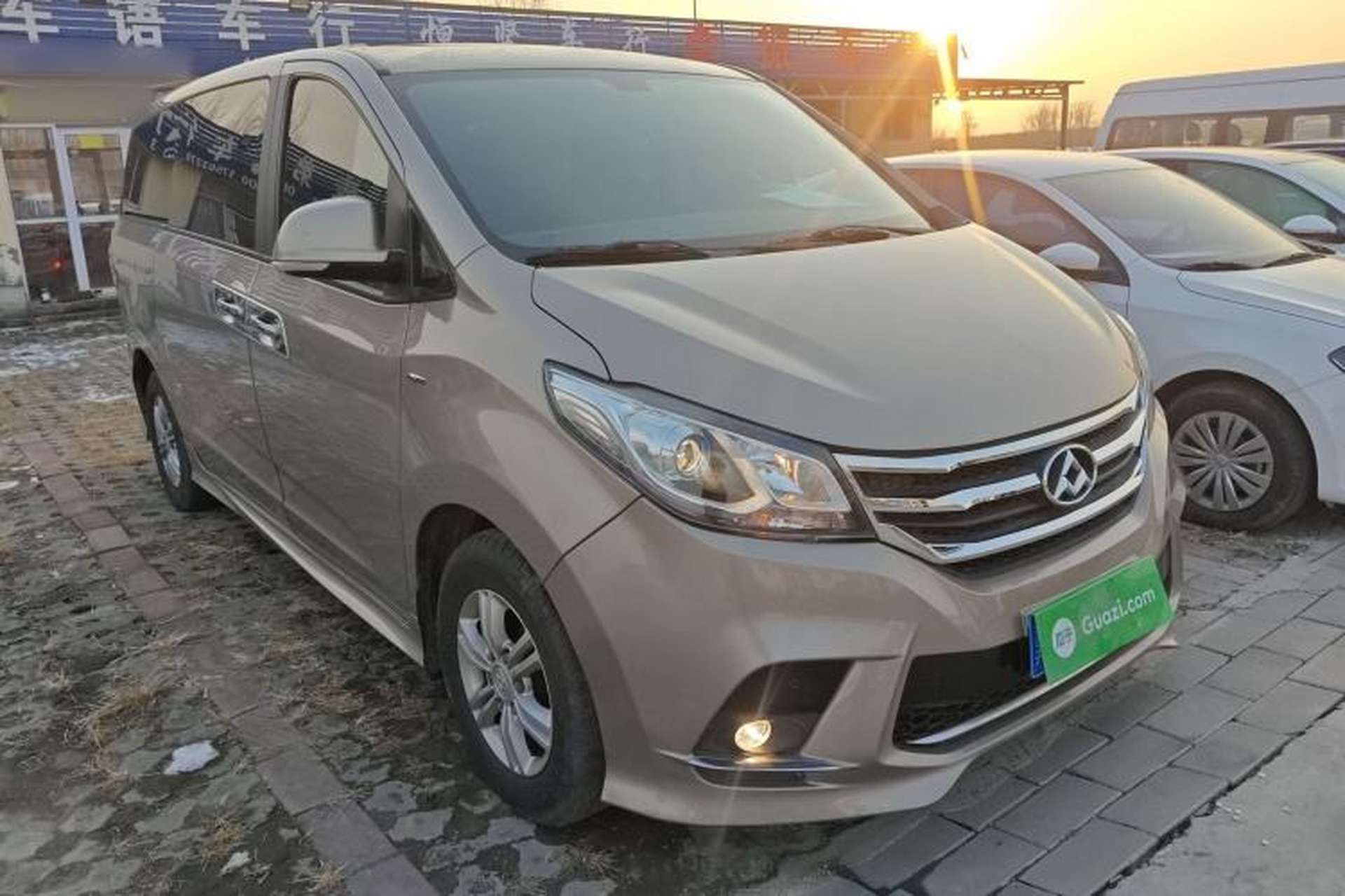 Used SAIC MAXUS G10 2018 PLUS 2.0T Automatic Elite Edition Exterior 2