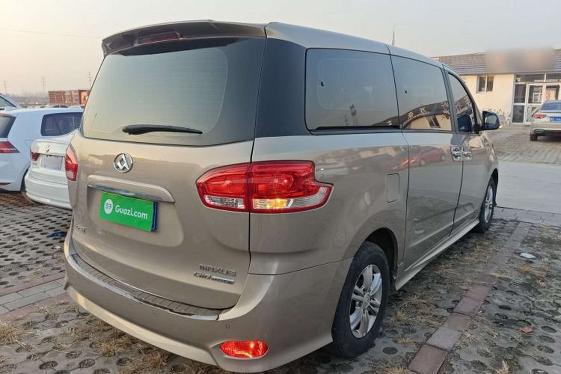 Used SAIC MAXUS G10 2018 PLUS 2.0T Automatic Elite Edition Exterior 5