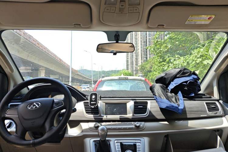 Used SAIC MAXUS G10 2018 PLUS 2.4L Manual Elite Edition Headliner