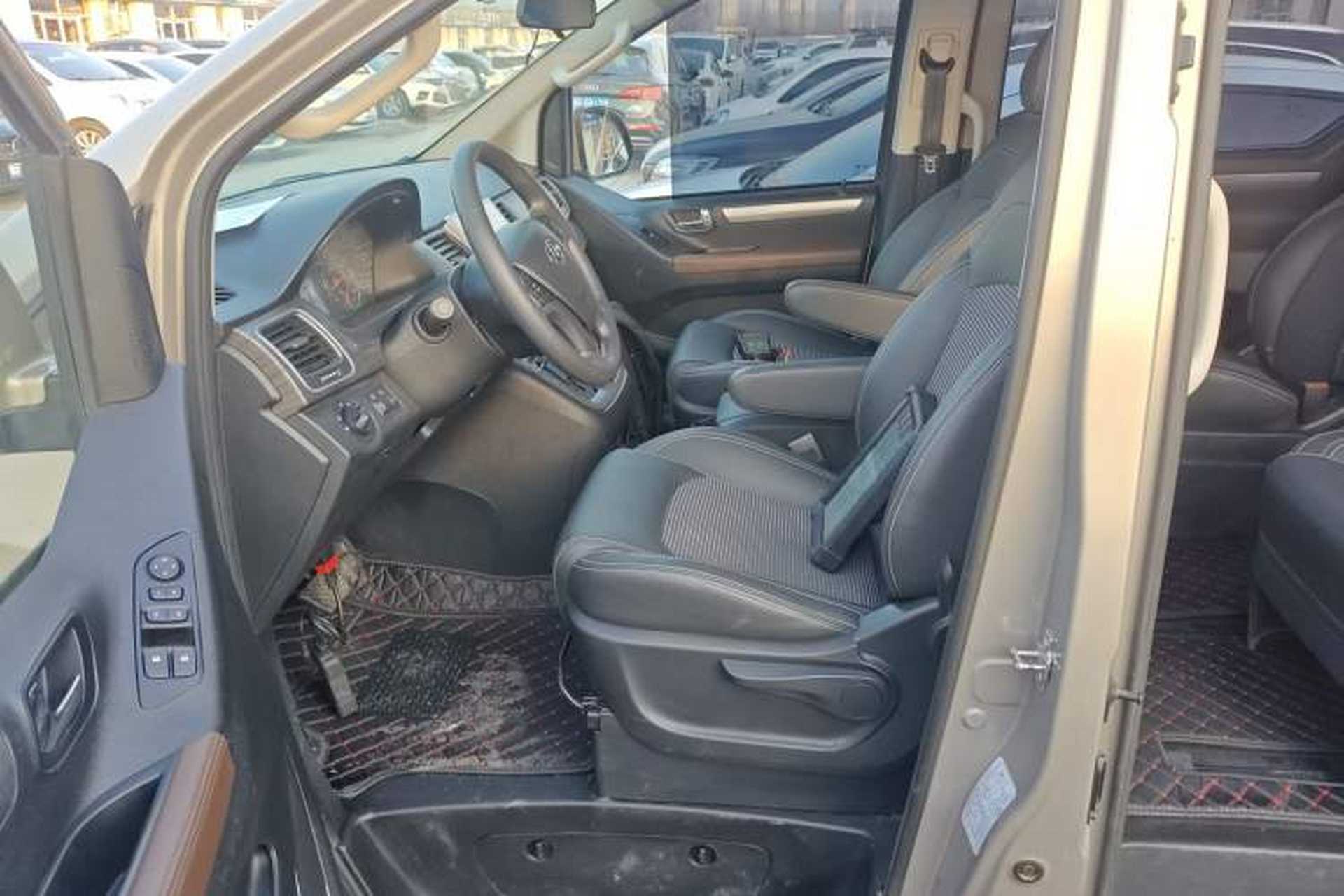 Used SAIC MAXUS G10 2018 PLUS 2.0T Automatic Elite Edition Interior 3