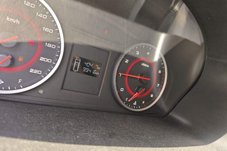Used SAIC MAXUS G10 2018 PLUS 2.4L Manual Elite Edition Odometer Close Up