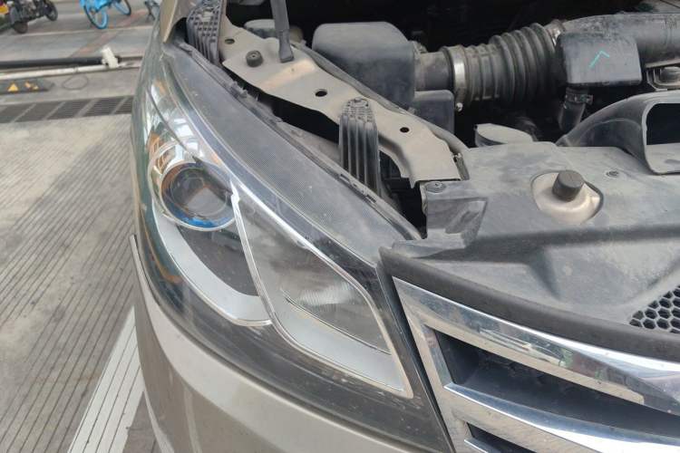 Used SAIC MAXUS G10 2018 PLUS 2.0T Automatic Elite Edition Right Front Headlight