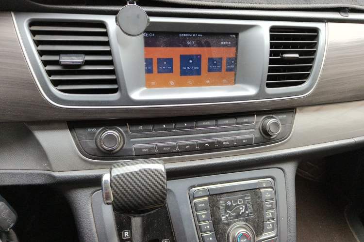 Used SAIC MAXUS G10  Audio And AC Panel