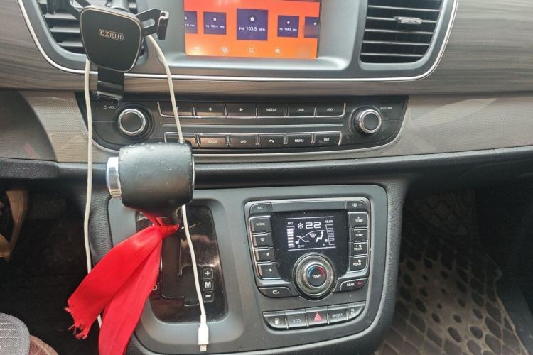 Used SAIC MAXUS G10 2019 PLUS 2.0T Automatic Elite Edition China VI Standard Audio And AC Panel