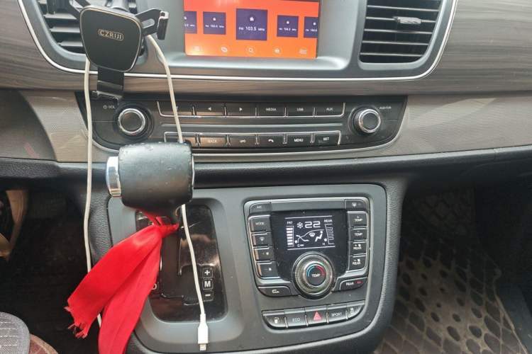 Used SAIC MAXUS G10 2019 PLUS 2.0T Automatic Elite Edition China VI Standard Audio And AC Panel