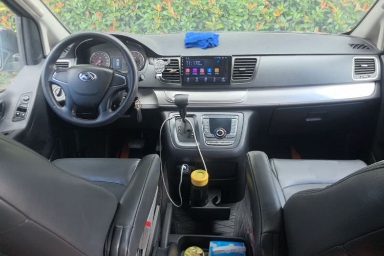 Used SAIC MAXUS G10 2019 Facelift PLUS 2.0T Automatic Smart Edition China VI Standard Center Console