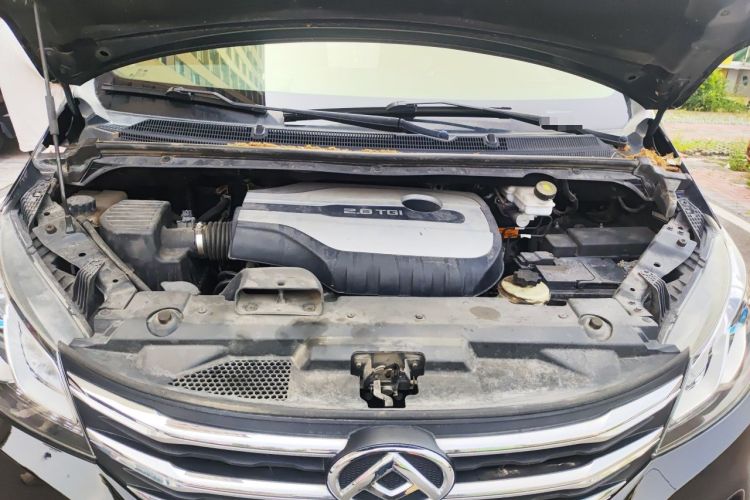 Used SAIC MAXUS G10 2019 Facelift PLUS 2.0T Automatic Elite Edition China VI Engine Bay