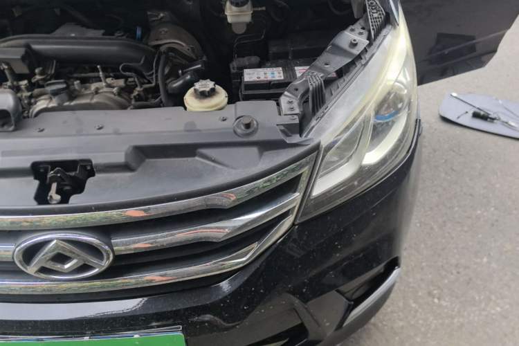 Used SAIC MAXUS G10 2019 Facelift PLUS 2.0T Automatic Smart Edition China VI Standard Engine Bay Left