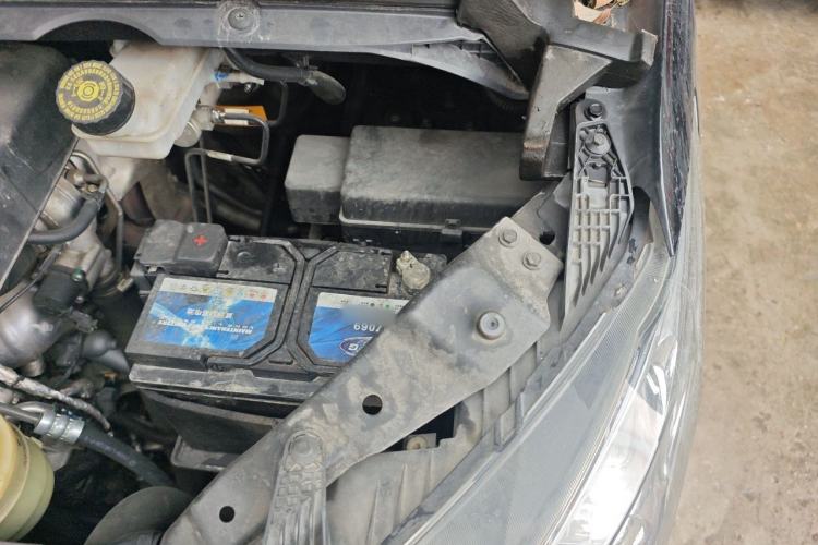 Used SAIC MAXUS G10 2019 PLUS 2.0T Automatic Elite Edition China VI Standard Engine Bay Left