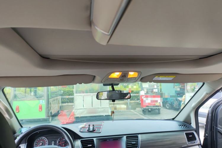 Used SAIC MAXUS G10 2019 Facelift PLUS 2.0T Automatic Elite Edition China VI Headliner