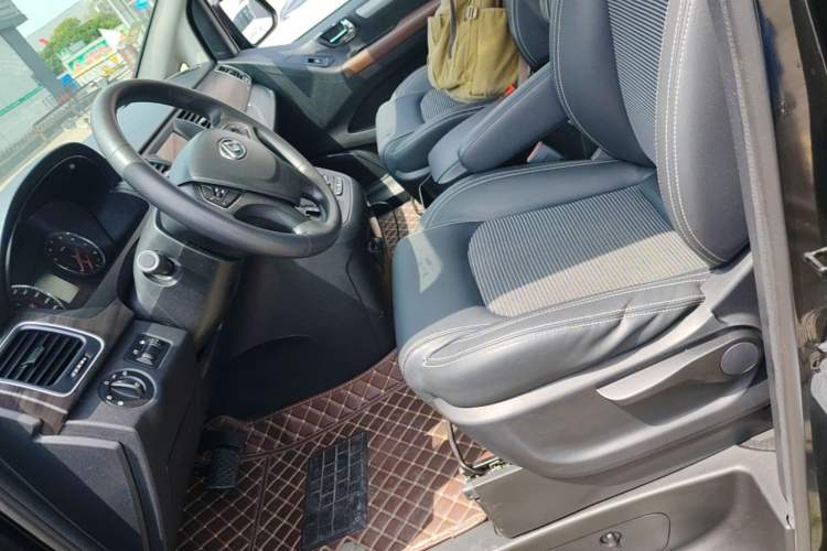 Used SAIC MAXUS G10 2019 PLUS 2.0T Automatic Elite Edition China VI Standard Left Front Seat