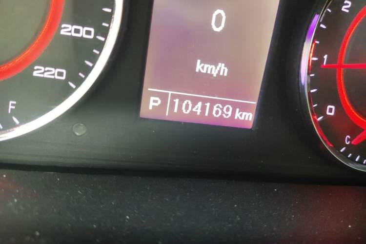 Used SAIC MAXUS G10 2019 Facelift PLUS 2.0T Automatic Smart Edition China VI Standard Odometer Close Up