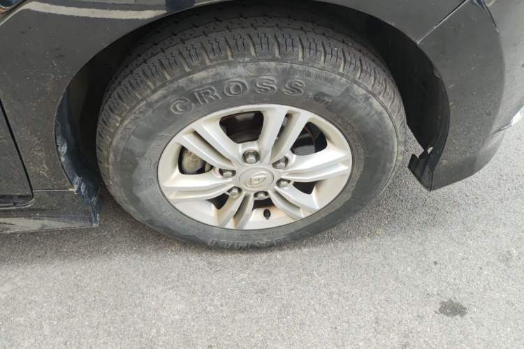 Used SAIC MAXUS G10 2019 Facelift PLUS 2.0T Automatic Elite Edition China VI Right Front Wheel Hub