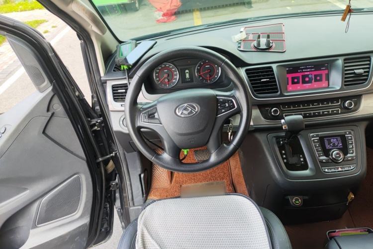 Used SAIC MAXUS G10 2019 Facelift PLUS 2.0T Automatic Elite Edition China VI Steering Wheel