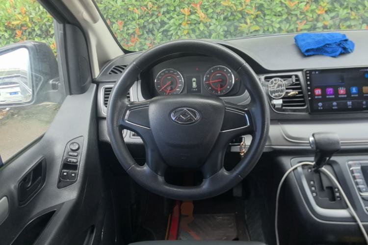 Used SAIC MAXUS G10 2019 Facelift PLUS 2.0T Automatic Smart Edition China VI Standard Steering Wheel