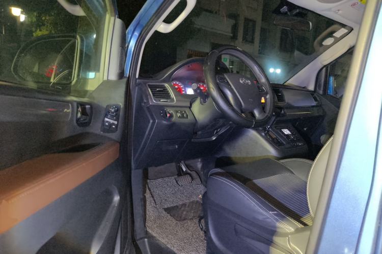 Used SAIC MAXUS G10 2019 PLUS 2.0T Automatic Elite Edition China VI Standard Driver Seat