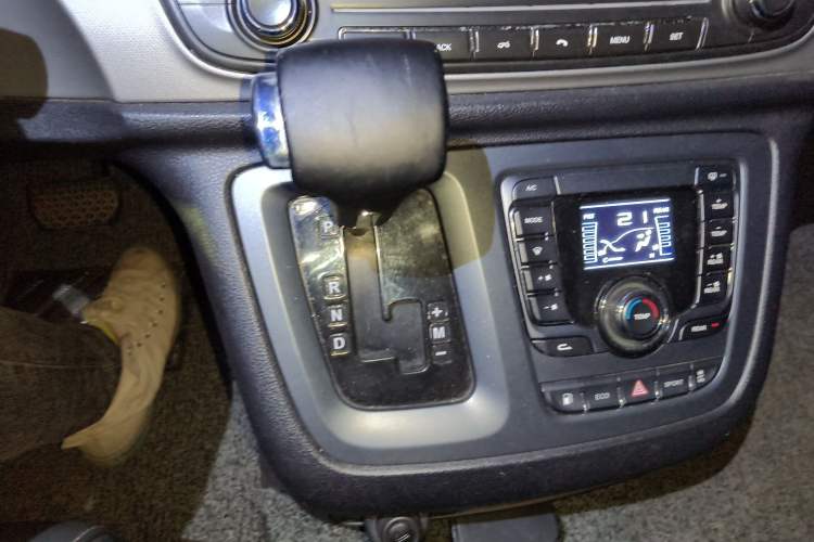 Used SAIC MAXUS G10 2019 PLUS 2.0T Automatic Elite Edition China VI Standard Gear Lever