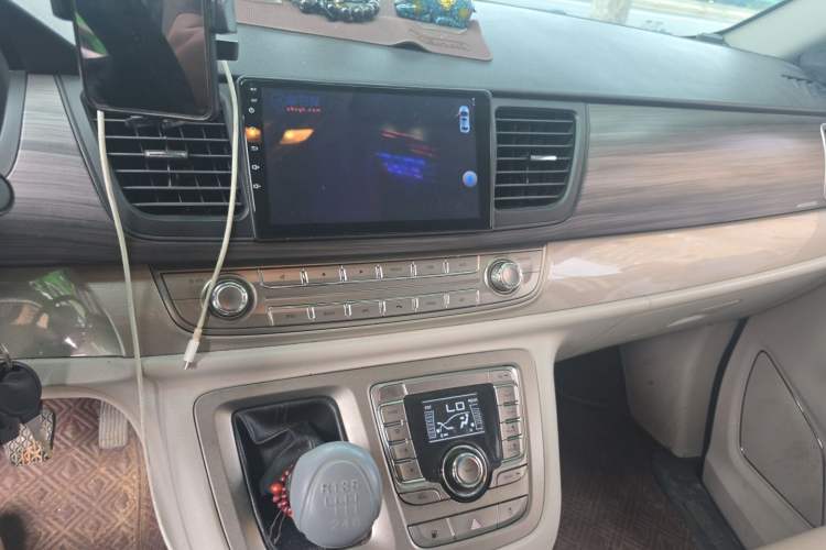 Used SAIC MAXUS G10 2019 PLUS 1.9T Manual Elite Edition Diesel China V Standard Audio And AC Panel
