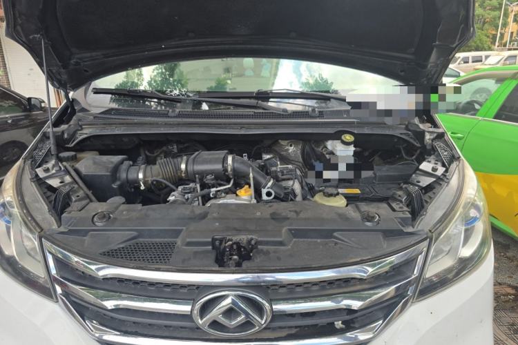 Used SAIC MAXUS G10 2019 PLUS 1.9T Manual Elite Edition Diesel China V Standard Engine Bay