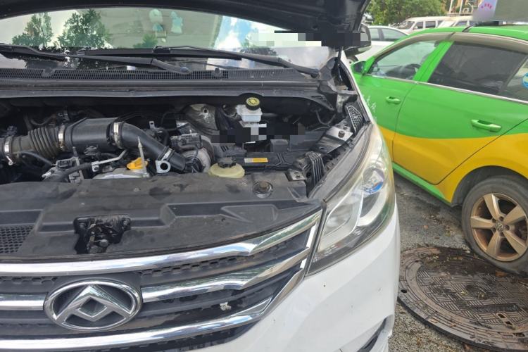 Used SAIC MAXUS G10 2019 PLUS 1.9T Manual Elite Edition Diesel China V Standard Engine Bay Left
