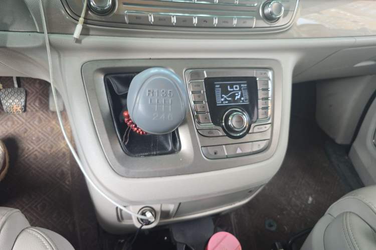 Used SAIC MAXUS G10 2019 PLUS 1.9T Manual Elite Edition Diesel China V Standard Gear Lever