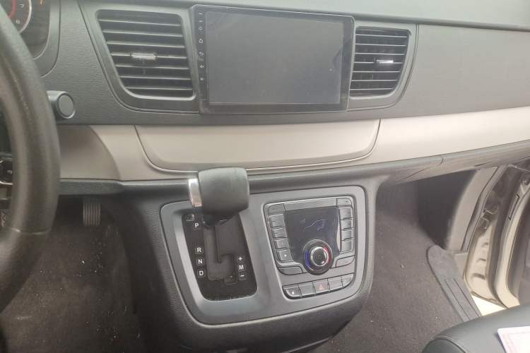 Used SAIC MAXUS G10 2019 PLUS 2.0T Automatic Elite Edition China V Standard Audio And AC Panel