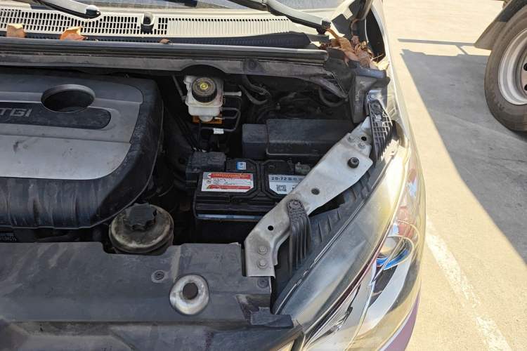 Used SAIC MAXUS G10 2019 PLUS 2.0T Automatic Elite Edition China VI Standard Engine Bay Left