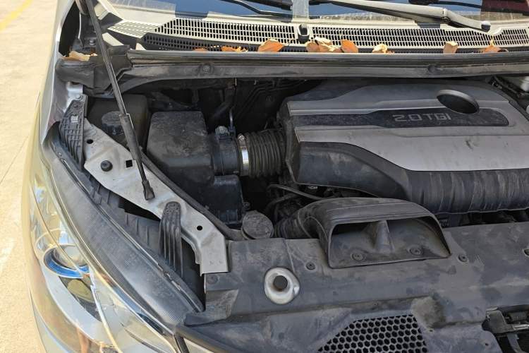 Used SAIC MAXUS G10 2019 PLUS 2.0T Automatic Elite Edition China VI Standard Engine Bay Right