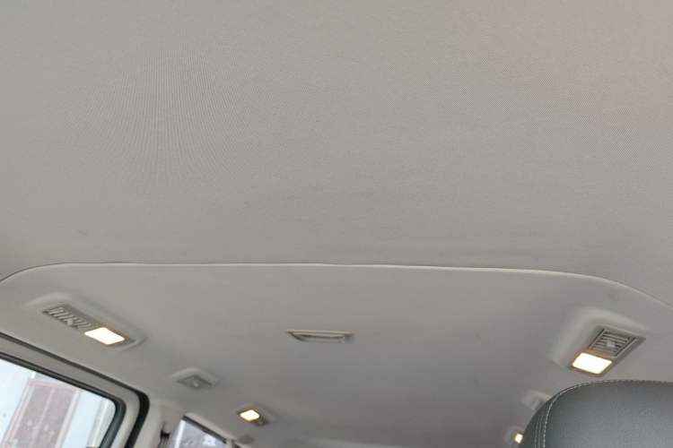 Used SAIC MAXUS G10 2019 Facelift PLUS 2.0T Automatic Elite Edition China VI Headliner