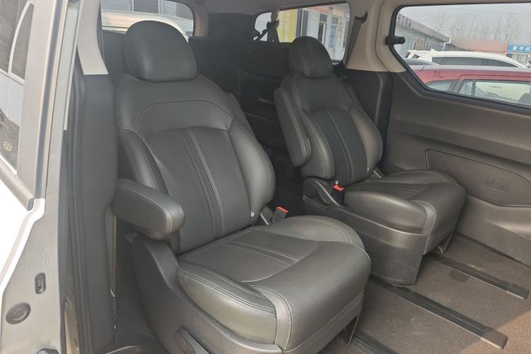 Used SAIC MAXUS G10 2019 Facelift PLUS 2.0T Automatic Elite Edition China VI Left Rear Seat
